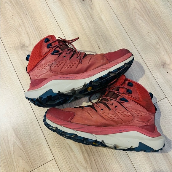 Hoka Red “ Oxford Rust” Kaha 2 GTX Hiking Boots 10.5